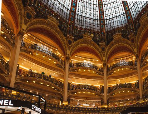 galeries lafayette paris france website.